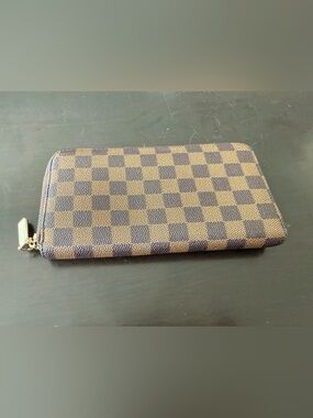 Brown checkered full size wallet